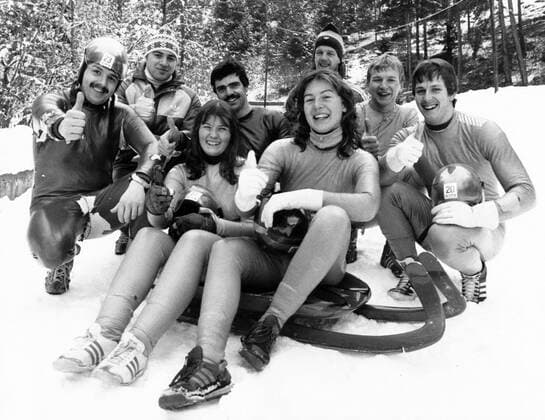 Rodel Team BR Deutschland für die Olympischen Spiele 1984 in Sarajevo, v.li.: Johannes Schettel, Hans Stanggassinger, Constanze Zeitz, Thomas Rzeznizok, Andrea Hatle, Franz Wembacher, Wolfgang Staudinger, Thomas Schwab
