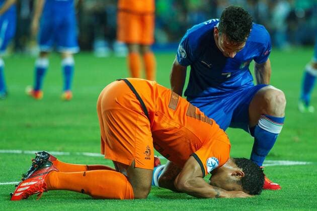 (L-R) Memphis Depay of Holland U21, Alessandro Florenzi of Italy U21 during the UEFA EURO U21 championship semi-final match between Italy and Netherlands on June 15, 2013 at the HaMoshava stadium at Petach Tikva, Israel. Italy U21 v Holland U21 UEFA EURO U21 2012 2013 xVIxxIVx 1608258