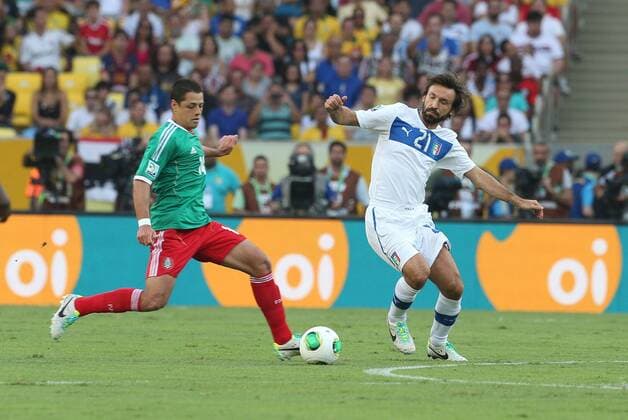 Javier Hernandez (Chicharito) ( 14), (MEX), Andrea PIRLO ( 21), (ITA), - Mexiko vs Italien, Confed Cup 2013, Estadio Mario Filho, Maracana. RIO DE JANEIRO RJ - Data:16 06 2013 x(65)xRuixPortoxFilhox xFotoarenax  (17126)
