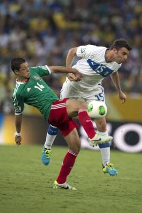 Javier Hernandez (Chicharito) (MEX), Andrea Barzagli (ITA), JUNE 16, 2013 - Football Soccer : FIFA Confederations Cup Brazil 2013 Group A match between Mexico 1-2 Italy at Estadio do Maracana in Rio de Janeiro, Brazil. NoxThirdxPartyxSales  (ptmb042689)