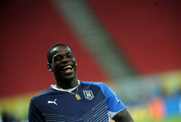 RECIFE, June 18, 2013 - Italy s Mario Balotelli attends a training session at the Arena Pernambuco Stadium, in Recife, Brazil, on June 18, 2013. Italy will face Japan on Wednesday in its second match during the the FIFA Confederations Cup Brazil 2013. (Xinhua Weng Xinyang) (fnc) (sp) (SP)BRAZIL-RECIFE-CONFEDERATIONS-ITALY 