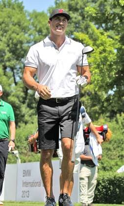 Wladimir KLITSCHKO (Box-Weltmeister) am Abschlag, Tee Freisteller, Ganzkörper, Ganzfigur, Einzelaktion, hoch , Hochformat, vertikal, Aktion, EP_ckt