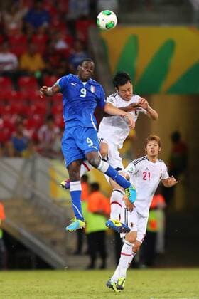 (L to R) Mario Balotelli (ITA), Maya Yoshida, Hiroki Sakai (JPN), June 19, 2013 - Football Soccer : FIFA Confederations Cup Brazil 2013, Group A match between Italy 4-3 Japan at Arena Pernambuco, Recife, Brazil. NoxThirdxPartyxSales  (jyfa083885)