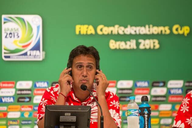 Nationaltrainer Eddy ETAETA (Tahiti) PK. RIO DE JANEIRO RJ, Brasil 19 06 2013. ( x(11)xCelsoxPupox xFotoarenax  (17233)