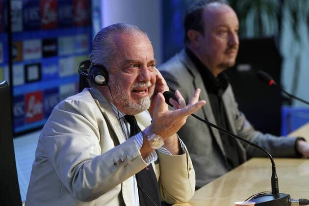 Neapel, Italien - Pressekonferenz zur Vorstellung des neuen Trainers des SSC Neapel - Im Bild: AURELIO DE LAURENTIIS, RAFAEL BENITEZ