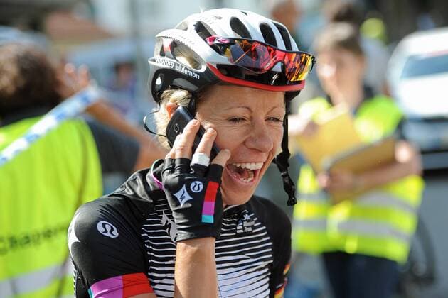 Trixi WORRACK ( GER Team Specialized - Lululemon ) freut sich über erste telefonische Glückwünsche von Freunden und Familie - Jubel - Freude - Emotionen - Zielankunft - Aktion - quer - Event: Deutsche Meisterschaften 2013 - Strassenrennen der Frauen 2013 - Location: Deutschland - Wangen - Baden Württemberg - Europa - Datum: 22.06.2013
