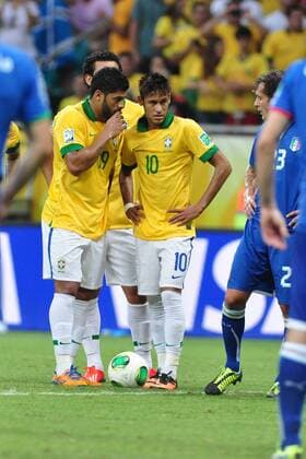 Neymar und Hulk - Italien - Brasilien Arena Fonte Nova. Salvador BA - 22 06 2013. x(2113)xMauroxAkinxNassorx xFotoax  (17132)