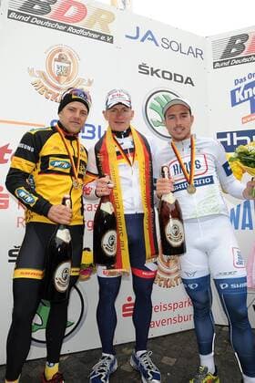 Podium v.l.n.r. - (2.) Gerald CIOLEK ( GER MTN Qhubeka ) - (1.) Andre GREIPEL ( GER Lotto - Belisol ) - (3.) John DEGENKOLB ( GER Argis Shimano ) - Jubel - Freude - Emotionen - Aktion - hoch - Event: Deutsche Meisterschaften 2013 - Strassenrennen der Männer Elite 2013 - Location: Deutschland - Wangen - Baden Württemberg - Europa - Datum: 23.06.2013