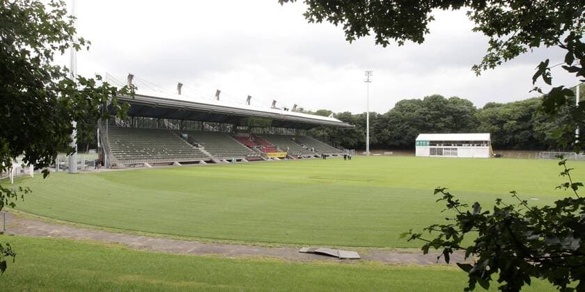 Fußball, Stadiongeschichte FC Viktoria Köln Viktoria Köln Regionalliga West Fußball Herren Flughafenstadion Höhenberg Gebäude Sport