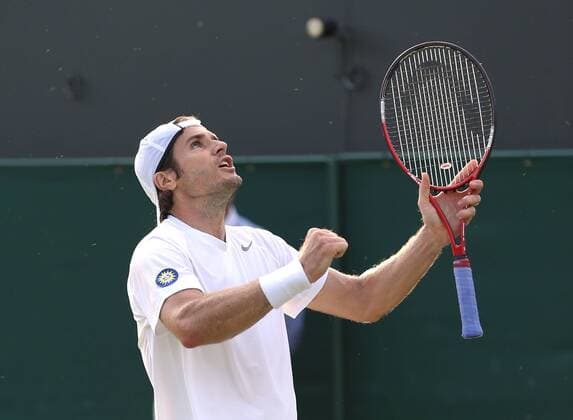 Wimbledon Championships 2013, AELTC,London, ITF Grand Slam Tennis Tournament, Tommy Haas (GER) jubelt nach seinem Sieg,Jubel,Emotion,Einzelbild Halbkoerper,Querformat,