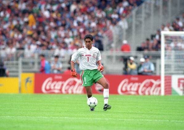 Torwart Jorge Campos (Mexiko)
