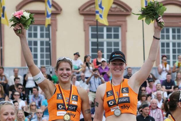 Beachvolleyball: smart beach tour Mannheim 2013, Supercup - super cup, Chantal Laboureur und Julia Sude (1.Platz), xHOCHxZWEIx xMaltexChristiansx