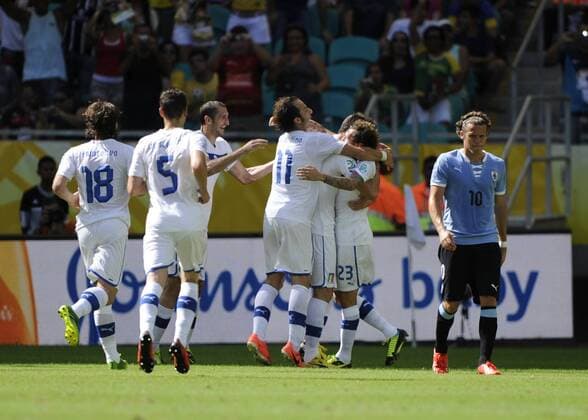 Italy s players celebrate scoring during the FIFA s Confederations Cup Brazil 2013 match for the third place against Uruguay in Salvador, Brazil, on June 30, 2013. Italy won 5-4. (Xinhua Weng Xinyang) (itm) (SP)BRAZIL-SALVADOR-CONFEDERATIONS-URUGUAY VS ITALY 