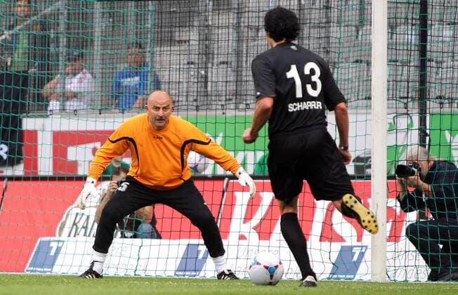 FUSSBALL - Wacker, Legendenmatch INNSBRUCK,AUSTRIA,05.JUL.13 - FUSSBALL - tipp3 Bundesliga powered by T-Mobile, FC Wacker Innsbruck, 100 Jahr Wacker Innsbruck, Legendenspiel. Bild zeigt Stanislav Cherchesov und Markus Scharrer. 