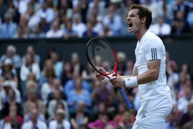 Andy Murray of Britain celebrates during the semifinal of men s singles on day 11 of the Wimbledon Lawn Tennis Championships at the All England Lawn Tennis and Croquet Club in London, Britain on July 5, 2013. (Xinhua Wang Lili) (SP)BRITAIN-LONDON-TENNIS-WIMBLEDON-DAY 11 