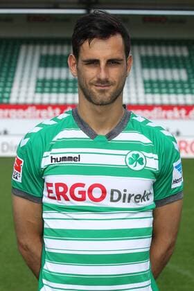 Mergim Mavraj während der Mannschaftsvorstellung der SpVgg Füth für die Zweitliga-Saison 2013 2014 in Fürth; 08 07 2012 -