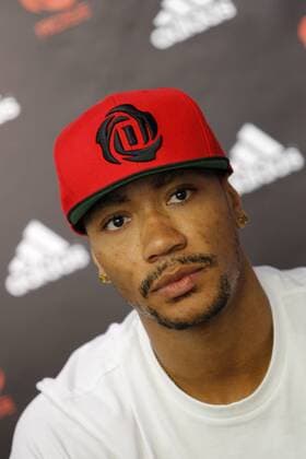Derrick Rose (USA Chicago Bulls) während eines Spnosorentermins im Adidas Store in Paris an der Champs Elysee BASKET BALL : Derrick Rose - NBA Basketball Herren USA - Paris - 13 07 2013 MichaelBaucher Panoramic 