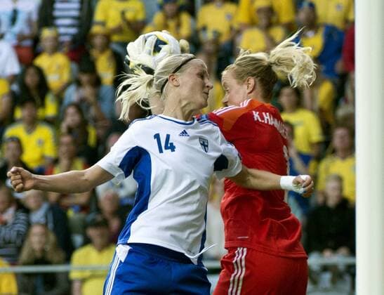 Sweden Göteborg 2013 07 13 UEFA Womens Euro 2013 Finland(FIN) vs SWEDEN(SWE) Sanna Tolenen(FIN) and Kristin Hammarström(SWE) . KP031002 