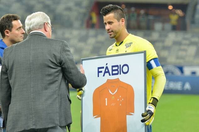 Torwart Fabio Deivson Lopes Maciel feiert sein Jubiläum 500. Spiel Cruzeiro Belo Horizonte Campeonato Brasileiro. Belo Horizonte MG, Brasil 14 07 2013. x(2203)xDanielxOliveirax xFotoarex  (17711)