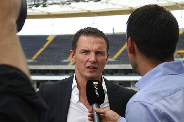 Frank ROST (Geschäftsführer des HSV Handball) beim Interview Handball --- Pressekonferenz Tag des Handballs --- 18.07.2013 EP_Weiss