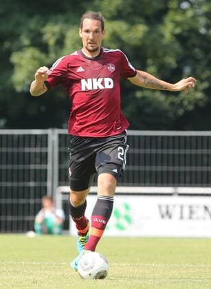 20.07.2013 - Fussball - Saison 2013 2014 - Testspiel Freundschaftsspiel: 1. FC Nürnberg FCN - Genclerbirligi Ankara - DaMa - Emanuel Pogatetz (2, 1.FC Nürnberg FCN ) am Ball - Einzelbild
