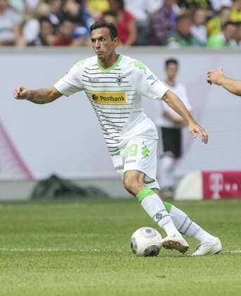Martin STRANZL, MG 39 Einzelaktion mit Ball, Ganzfigur, Freisteller, Einzelbild, Hochformat, Aktion, Ganzkörper, Einzelaufnahmen, Action beim Telekom Liga Total Cup in Moenchengladbach am 20.07.2013 Borussia Moenchengladbach - Borussia Dortmund ( 1- 0) Saison 2013 2014, Saison1314, Liga01, 1.Liga, 1.Bundesliga, HSV , FCB