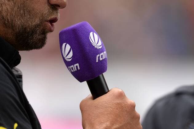 20.07.2013, Fussball 2013 2014, Telekom-Cup in Mönchengladbach, Borussia Mönchengladbach - Borussia Dortmund, Detailbild: Trainer Jürgen Klopp (Dortmund) beim Interview mit ran Sat1