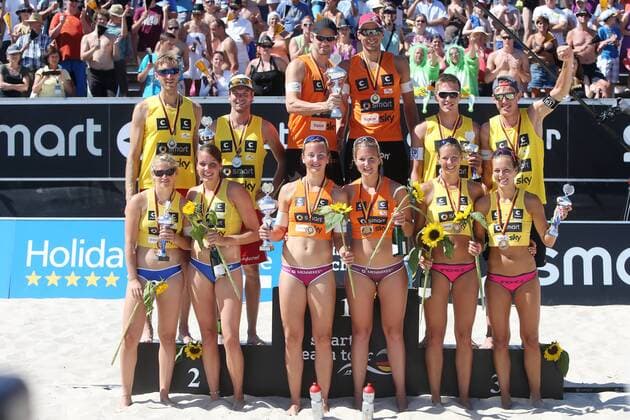 Beachvolleyball: smart beach tour Binz 2013, Supercup - super cup, Sebastian Dollinger und Stefan Windscheif (2.Platz), Jonathan Erdmann und Kay Matysik (1.Platz), Bennet Poniewaz und David Ponniewaz (3.Platz), Christine Aulenbrock und Cinja Tillmann (2.Platz), Teresa Mersmann und Isabel Schneider (1.Platz), Sophie Colditz und Kristina Schlechter (3.Platz), xHOCHxZWEIx xMaltexChristiansx