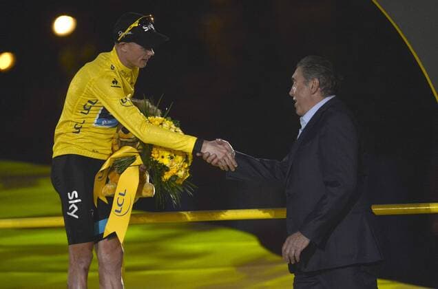 Eddy Merckx mit FROOME Christopher (GBR) of SKY PROCYCLING - Gelbes Trikot, Sieger der Gesamtwertung Podium - Tour de France - Etappe 21 -Versailles Paris Champs Elysees - 21 07 2013 PhotoNews 