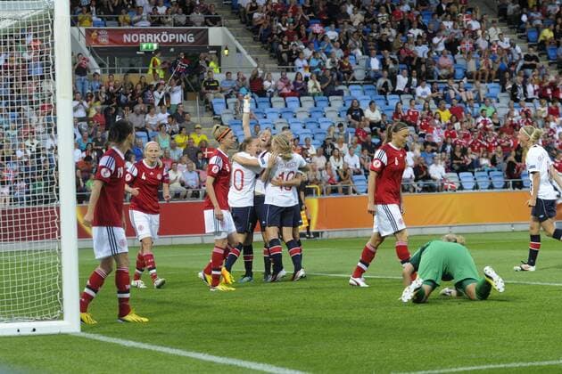 Norrköping 2013 07 25 Football UEFA Championship Womans semifinal Norway vs Denmark - Picture shows NOR scores the 1st goal - KPkod 08002 
