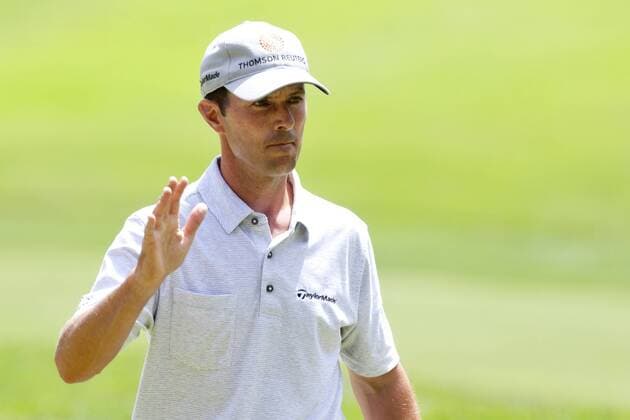 July 26, 2013 - Oakville, Ontario, CAN - Canadian, Mike Weir, waves to the gallery during second round action at the RBC Canadian Open PGA Golf Herren golf tournament. Sports News - July 26, 2013 - ZUMAs30