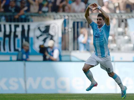 28.07.2013, xsvx, Fussball 2.Bundesliga, TSV 1860 München - FSV Frankfurt, Moritz Stoppelkamp (TSV 1860 Muenchen) jubelt nach seinem 2:1 Tor.