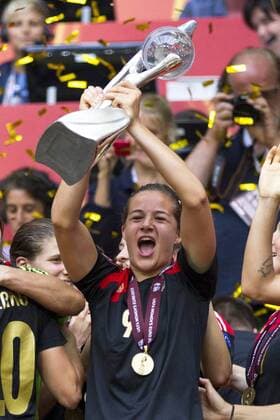 28.07.2013, Inside Friends Arena, Solna, UEFA Damen Euro, Deutschland vs Norwegen, Finale, im Bild, Germany 9 Lena Lotzen during UEFA Womens Euro Final Match between Germany and Norway at the Inside Friends Arena, Solna, on 2013 07 28. out of SWE EP_skyc EP_skyc