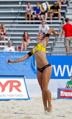 BEACHVOLLEYBALL - CEV EM 2013 KLAGENFURT,AUSTRIA,30.JUL.13 - DIVERS, BEACHVOLLEYBALL - CEV Europameisterschaft, Damen. Bild zeigt Katrin Holtwick (GER). 