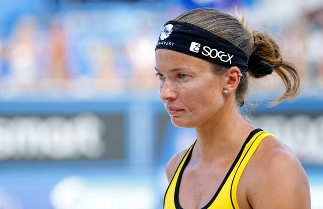 BEACHVOLLEYBALL - CEV EM 2013 KLAGENFURT,AUSTRIA,30.JUL.13 - DIVERS, BEACHVOLLEYBALL - CEV Europameisterschaft, Damen. Bild zeigt Katrin Holtwick (GER). 