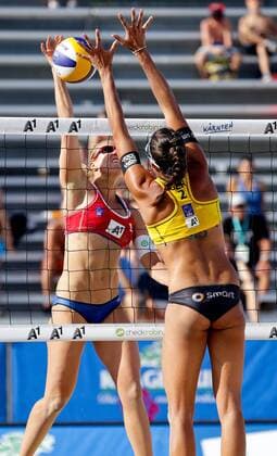 BEACHVOLLEYBALL - CEV EM 2013 KLAGENFURT,AUSTRIA,30.JUL.13 - DIVERS, BEACHVOLLEYBALL - CEV Europameisterschaft, Damen. Bild zeigt Jana Koehler (GER) und Ilka Semmler (GER). 