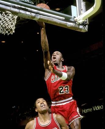 Boston, Massachusetts, U.S - Chicago Bulls Michael Jordan ca. 1985 NBA Basketball Herren USA 1985 - Michael Jordan  - ZUMAcha