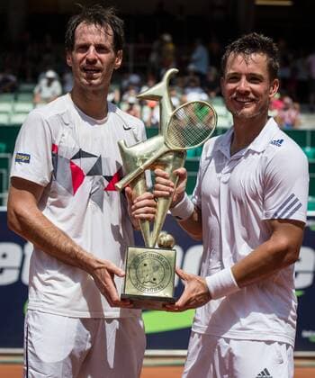03.08.2013, Sportpark, Kitzbühel, AUT, ATP Tennis Herren World Tour, bet at home Cup 2013, Finale Doppel, im Bild v.r. Martin Emmerich (GER) , Christopher Kas (GER) jubeln über ihren Sieg - EP_gro