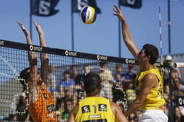 Beachvolleyball: smart beach tour St. Peter Ording 2013, Sebastian Prüsener (Generali Unterhaching) und Tim Wacker (SG Rodheim) vs Stefan Köhler (SVG Lüneburg) und Manuel Lohmann (TGM Mainz - Gonsenheim), xHOCHxZWEIx xThomasxVictorx