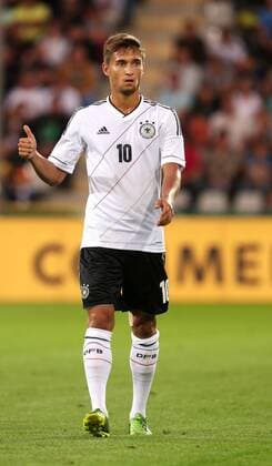 Freiburg Fußball Länderspiel U21 Deutschland vs. Frankreich, Daumen hoch, Moritz Leitner (GER)