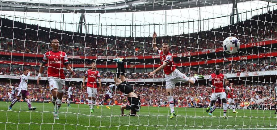 Arsenal FC London v Aston Villa . . London, UK . . 17.08.2013 Christian Benteke (AV) has his penalty kick saved by Wojciech Szczesny(A) but scored the goal on the rebound. 1-1 
