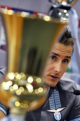 Miroslav Klose with the Italy Cup Coppa Italia Roma 17 8 2013 Football, Supercup, Press Conference, Juventus Turin Vs Lazio Rom: andreaxstaccioli
