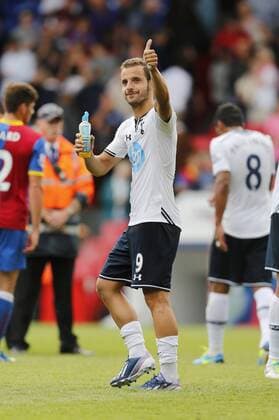 Tottenham s Roberto Soldado celebrates at the final whistle Crystal Palace v Tottenham Hotspur - Barclays Premiership - Selhurst Park - London - England -18 08 2013 - Pic David Klein Sportimage EDITORIAL USE ONLY. No use with unauthorised audio, video, data, fixture lists, club league logos or live services. Online in-match use limited to 120 images, no video emulation. No use in betting, games or single club league player publications.