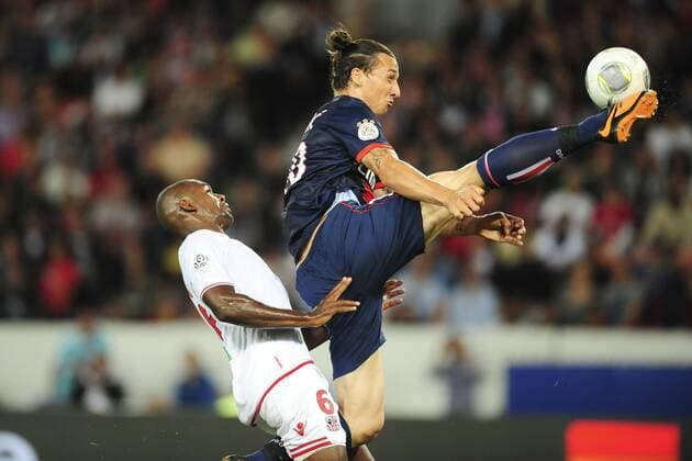 Zlatan Ibrahimovic (PSG) vs Ronald Zubar (Ajaccio) FOOTBALL : PSG vs Ajaccio - L1 - 18 08 2013 JBAutissier Panoramic 