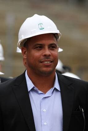 PR - OBRAS ARENA DA BAIXADA VISITA FIFA - GERAL - Ronaldo Besichtigung der Arena da Baixada, Curitiba(PR), (19). x(37)xGeraldoxBubniakx xFotoarenax  (18617)