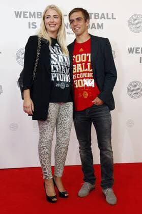 Philipp Lahm mit Ehefrau Claudia bei der Weltpremiere des Dokumentarfilms Wembley - Football is coming hoam im Mathäser Filmpalast. München, 19.08.2013 Foto:xD.xBedrosianx xFuturexImage