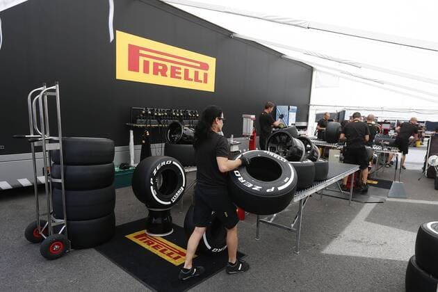 Motorsports: FIA Formula One World Championship 2013, Grand Prix of Belgium, tire, tires, tyre, tyres, wheel, wheels, Reifen, Rad Pirelli xHOCHxZWEIx