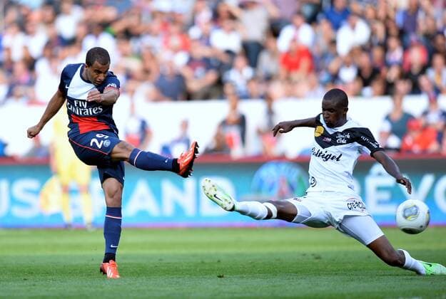 Lucas (psg) - Mustapha Diallo (gui) FOOTBALL : Paris SG vs Guingamp - Ligue 1 - 31 08 2013 AnthonyBIBARD FEP Panoramic 