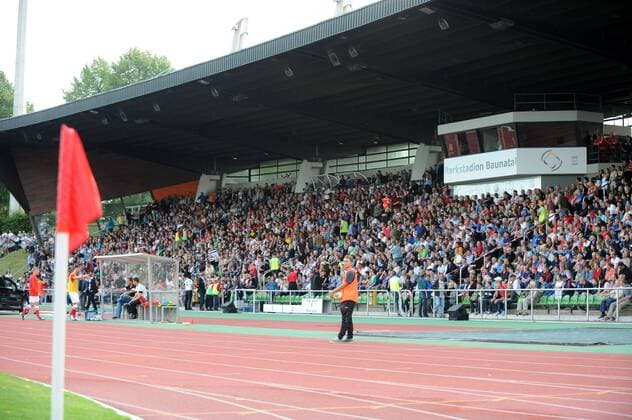 Parkstadion mit m Heimspielstätte KSV Baunatal --- Fussball --- Regionalliga Südwest --- 03.09.2013 EP_SIPPEL