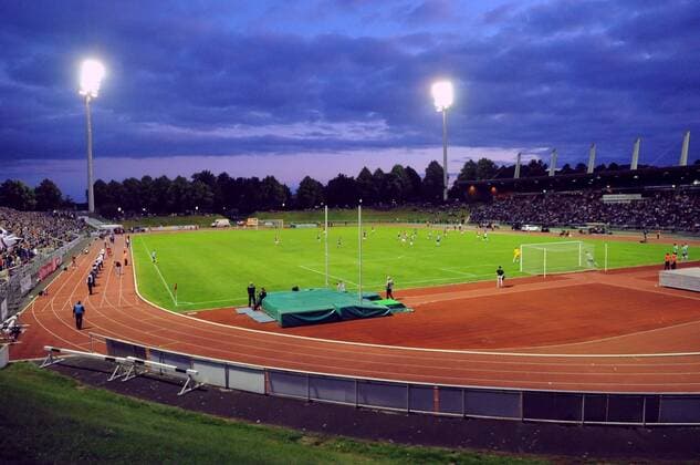 Parkstadion mit m Heimspielstätte KSV Baunatal --- Fussball --- Regionalliga Südwest --- 03.09.2013 EP_SIPPEL